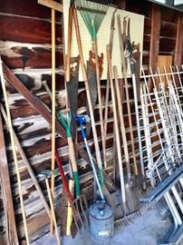 plenty Vintage usable tools