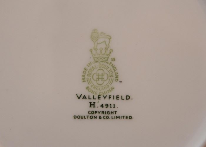Set of Royal Doulton Fine Bone China, "Valleyfield" Pattern (England)