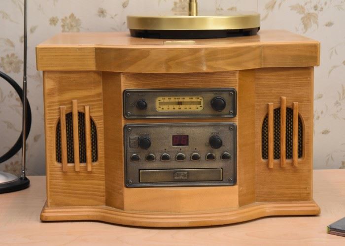 Reproduction Stereo / CD Player