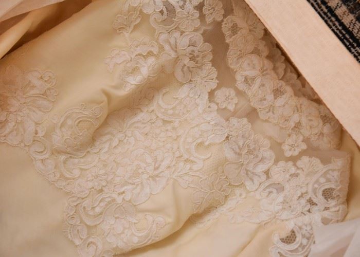 Vintage Wedding Dress with Veil