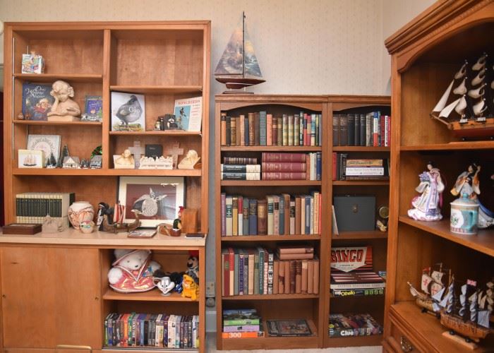 Bookcases / Bookshelves