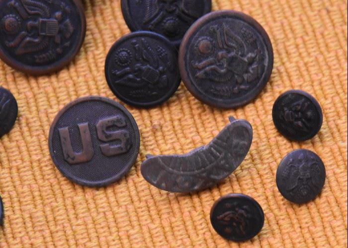 Vintage / Antique Military Uniform Buttons