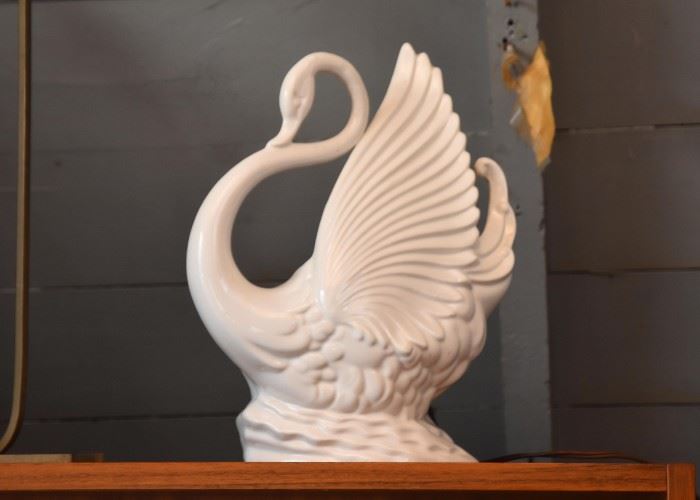 Pottery Swan Accent Lamp