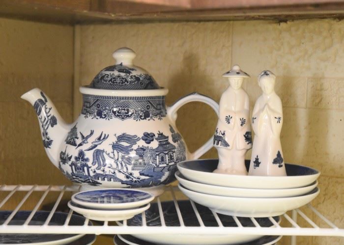 Blue Willow Tea Pot, Oriental Figural Salt & Pepper Shakers