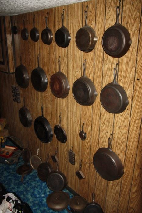 Large collection of Griswold Cast Iron....individual pictures at end of sale pictures.