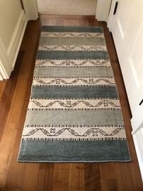 several rugs available that match. sizes available are listed on previous photo