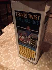 Tennis Twist Ball Machine asking $140