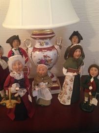 Byers' Choice carolers