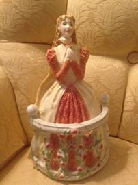 Royal Worcester "Juliet" - Historical Collection