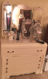 White mirrored dresser