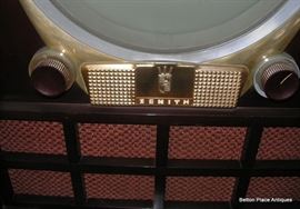 1951 Zenith H2445R Radio in Cabinet. 