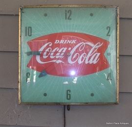 Coca Cola Clock vintage working. Old Fishtail Coke Clock from Gas Station