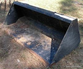 Front end Loader bucket, 1/2 cubic yard capacity
