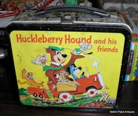 Huckleberry Hound Lunch tin with contents
