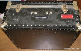 the Case containing the Apothecary jars