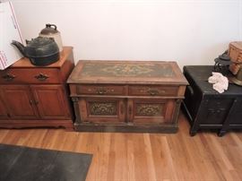 Tyrolean blanket chest