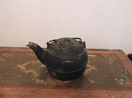 cast iron water kettle