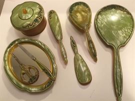 003 Opalescent Green Vanity Set
