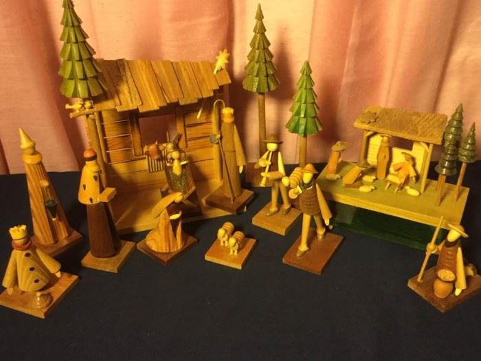 Polish Wood Nativity Scenes