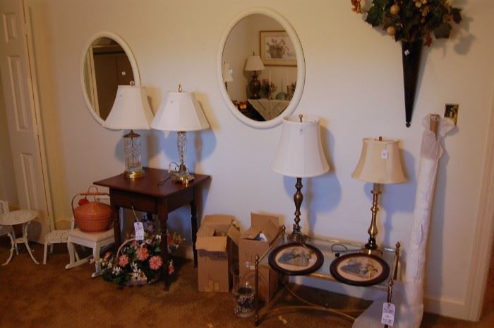 Upstairs bedroom- single drawer side table. The oval mirrors-there are 4 matching, 2 are in bathroom