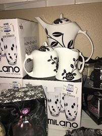 Black and White Kitchen Items...Teapots, Drinking Glasses and More