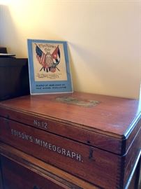 Antique Edison's Mimeograph No. 12 - Really neat!