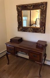 Pennsylvania House Vanity with accent top drawers and cabriole legs