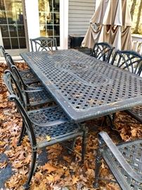 Gorgeous cast aluminum outdoor patio set