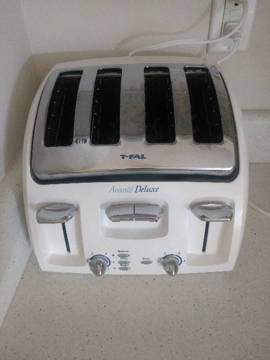 If you have a big family you need a big toaster!!