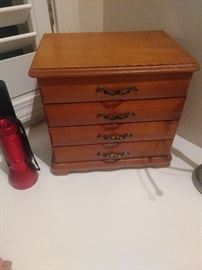 Two nice jewelry boxes! Perfect gift!