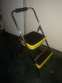 Vintage cosco yellow step stool!!