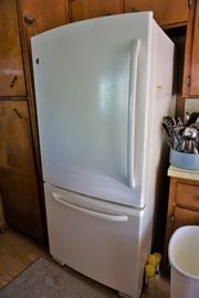 GE refrigerator