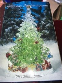 HOLIDAY ICE SCULPTURE