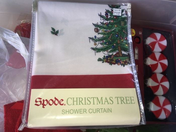 SPODE CHRISTMAS TREE SHOWER CURTAIN