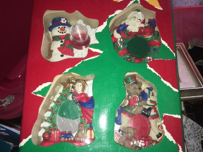 NEW CHRISTMAS DECORATIONS