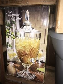SHANNON CRYSTAL 2.25 GALLON LEMONADE/DRINK DISPENSER