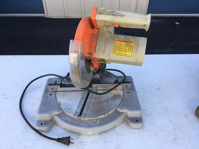 CHICAGO ELEC. MITER SAW