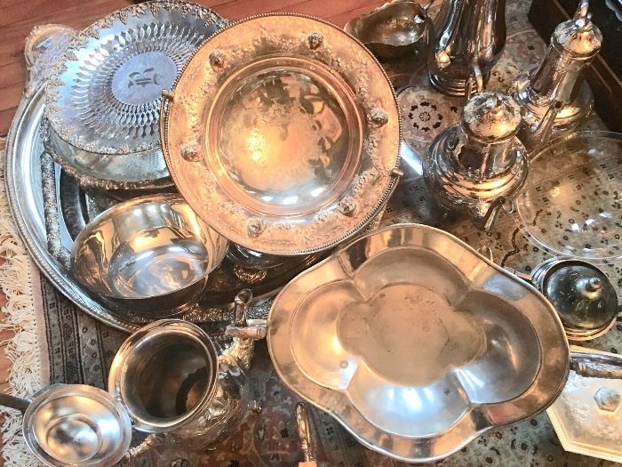 An enormous amount of fine English silverplate pieces from the Victorian and Aesthetic eras