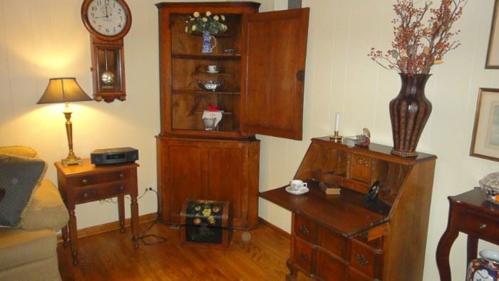 Primitive Corner pine cabinet, Seth Thomas Wall Clock, Bose Stereo, Drop top desk