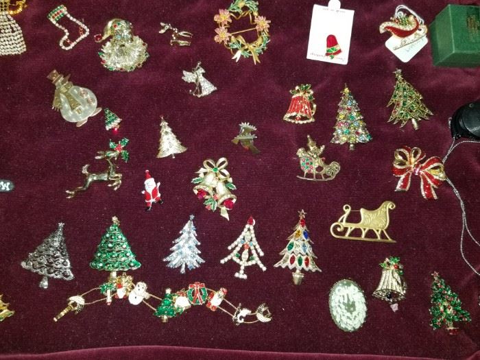 Costume Jewelry, Christmas pins