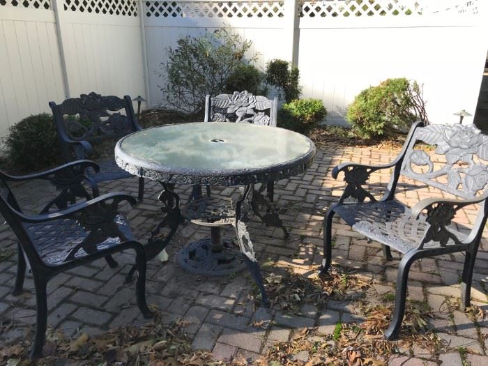 Patio Table & 4 Chairs   