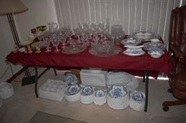 CRYSTAL, HUMMELS, CHINA