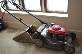 LAWN MOWER
