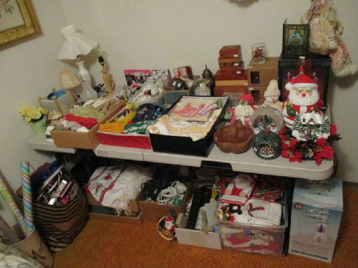 GLOVES/SCARVES, WOOD BOXES, HOLIDAY, ETC