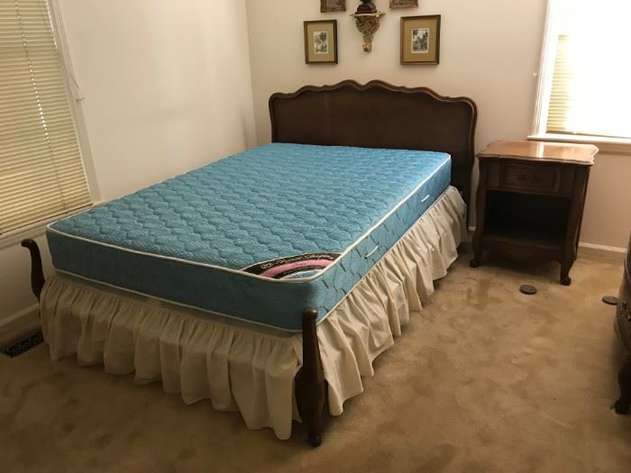 #46 broyhill french provental full size bed frame $125.00#47 serta perfect sleeper full mattress set $50.00 
#49 broyhill french provental end table w 1 drawer22x16x26 $65.00

