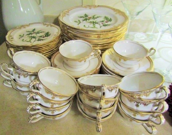 Spode Stafford Flowers Holiday pattern (serves 18)
