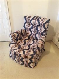 Great club chair with matching twin dust ruffle