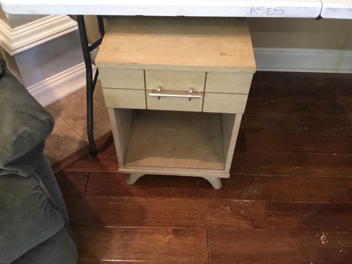 Small bedside or end table - mid century