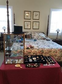 Large selection of gold, silver and costume jewelry!