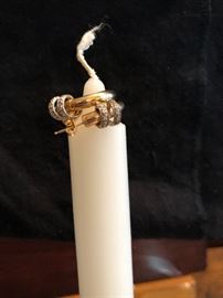 14k ear ring with stones. 